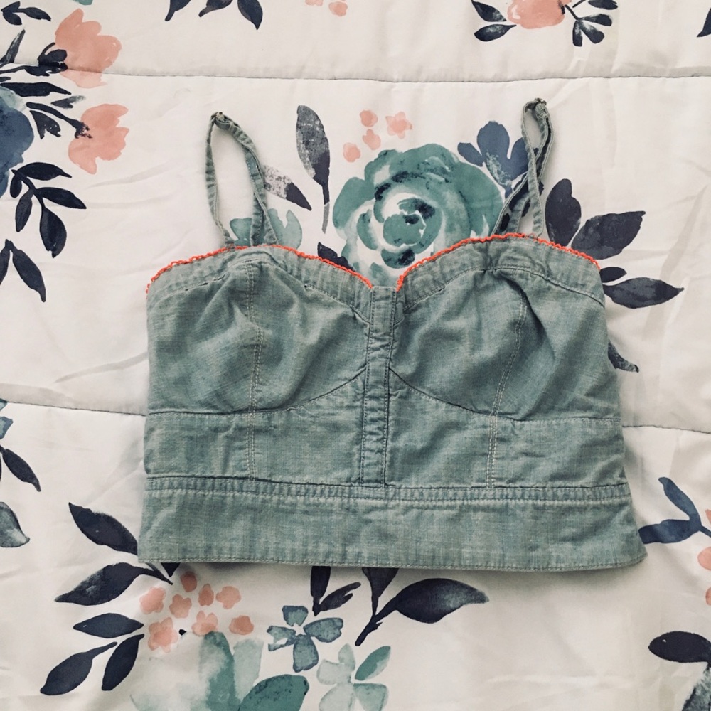 American eagle outfitter sleeveless crop top